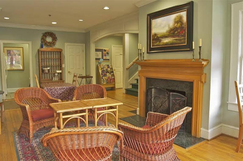 Druid Hills The University Inn At Emory מראה חיצוני תמונה