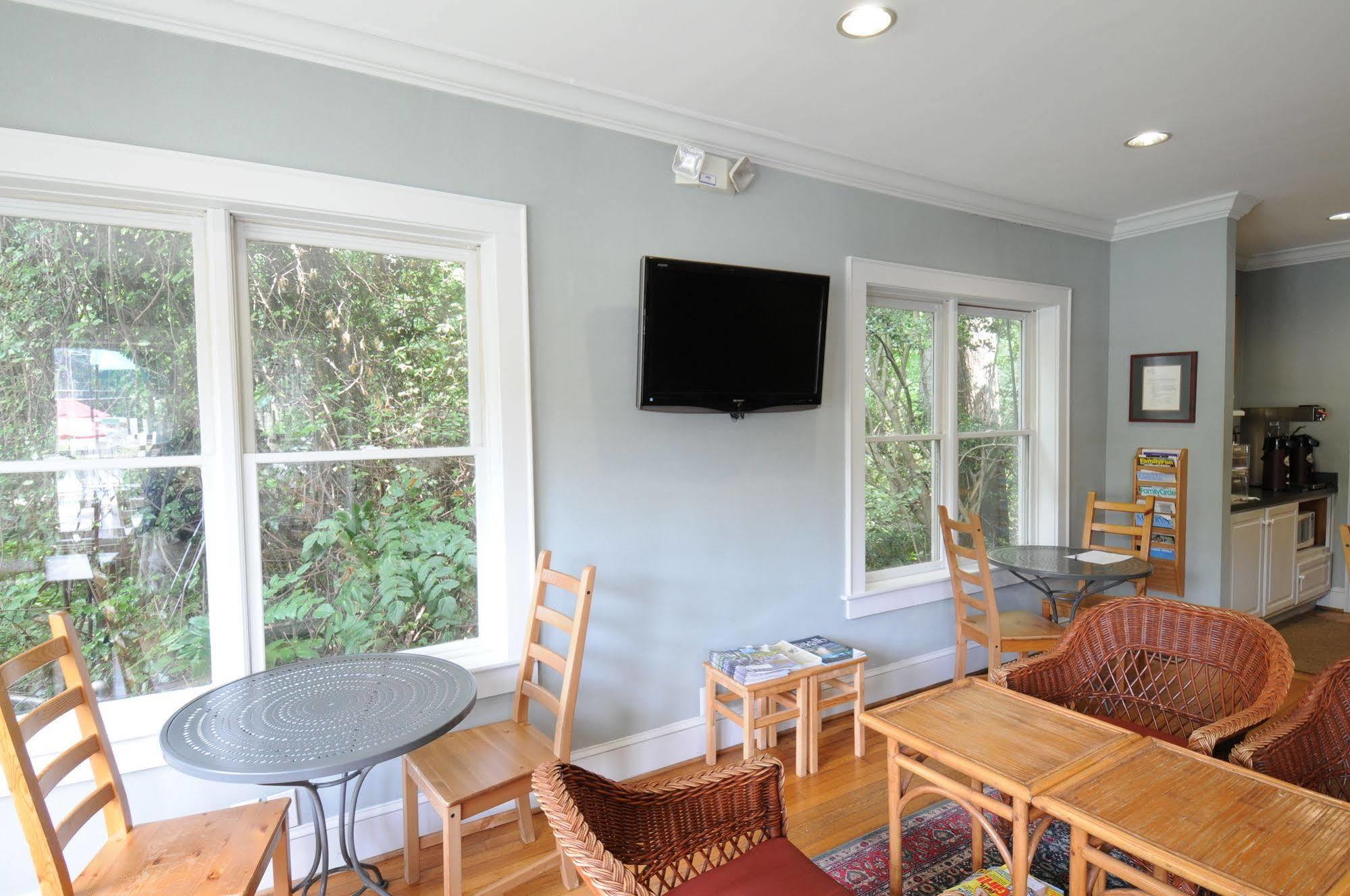 Druid Hills The University Inn At Emory מראה חיצוני תמונה